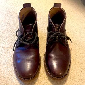 Lightly used men’s Cole Haan leather boots 7.5